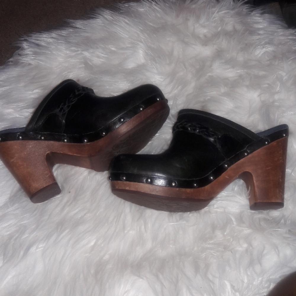 UGG Kaylee clogs